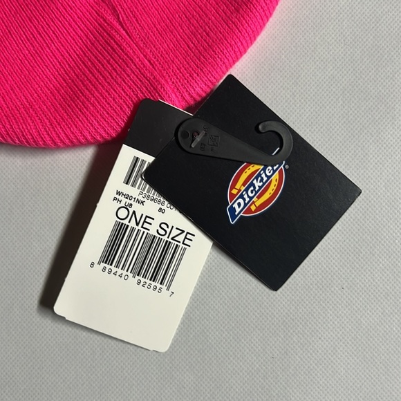Women’s Pink Winter Hat Dickies Brand. NWT - Picture 2 of 3